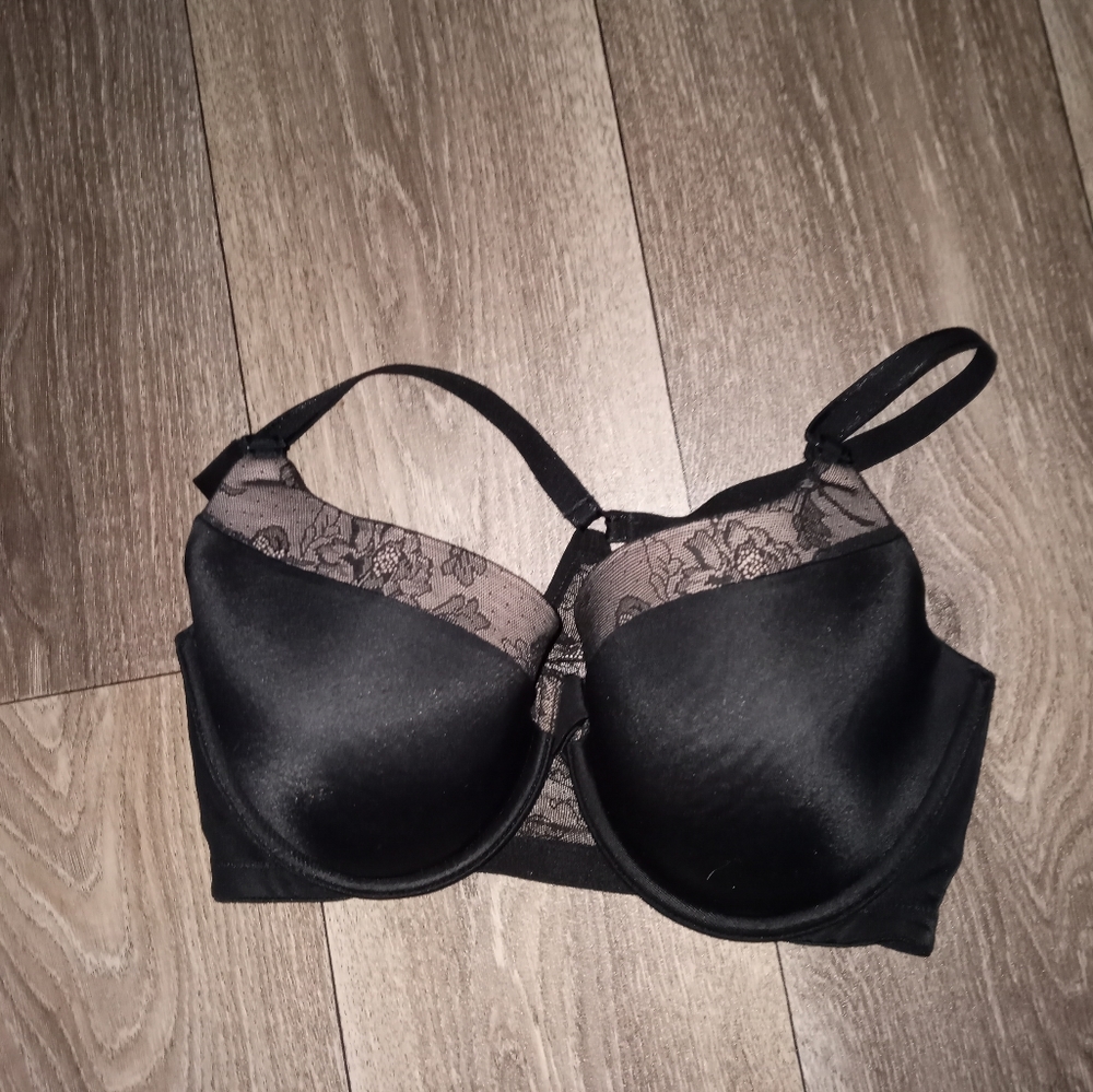 Maidenform black lace front closure bra size 34D